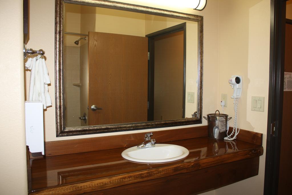 Hotel Texas Hallettsville Екстер'єр фото